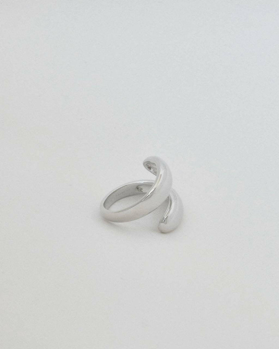 Wave Elegance | Ring | Silver Color | Sustainable Brass